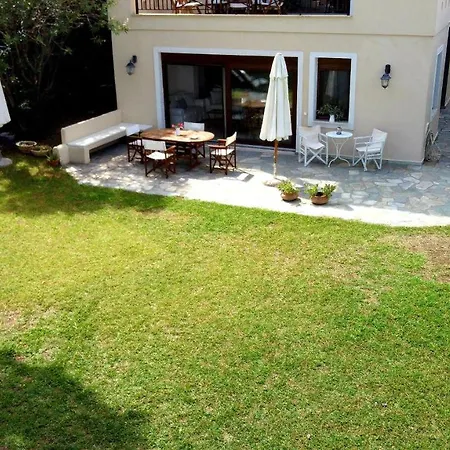 Liodentro Villa *